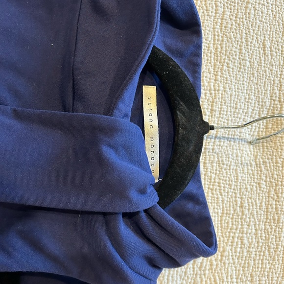 Sleeveless high neck dress with tie at neck by Susana Monaco - Picture 3 of 3